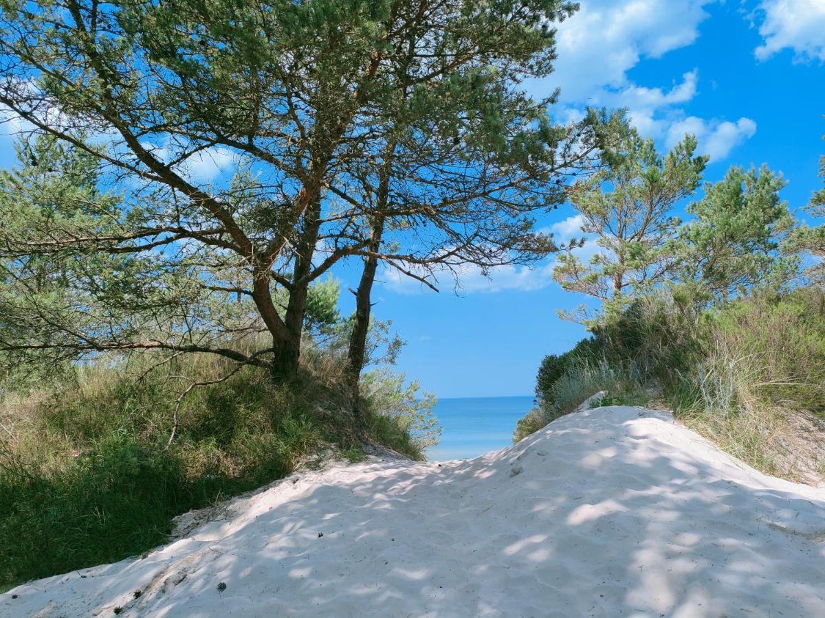 Slonce I Woda Domki Caloroczne, Klimatyzacja, Podgrzewany Basen, Bezplatny Parking Леба Экстерьер фото